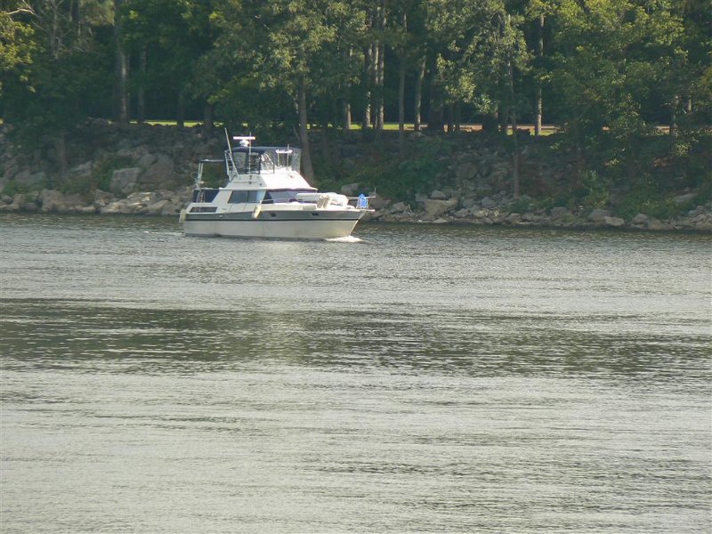 035-Boat traveling to lock.JPG